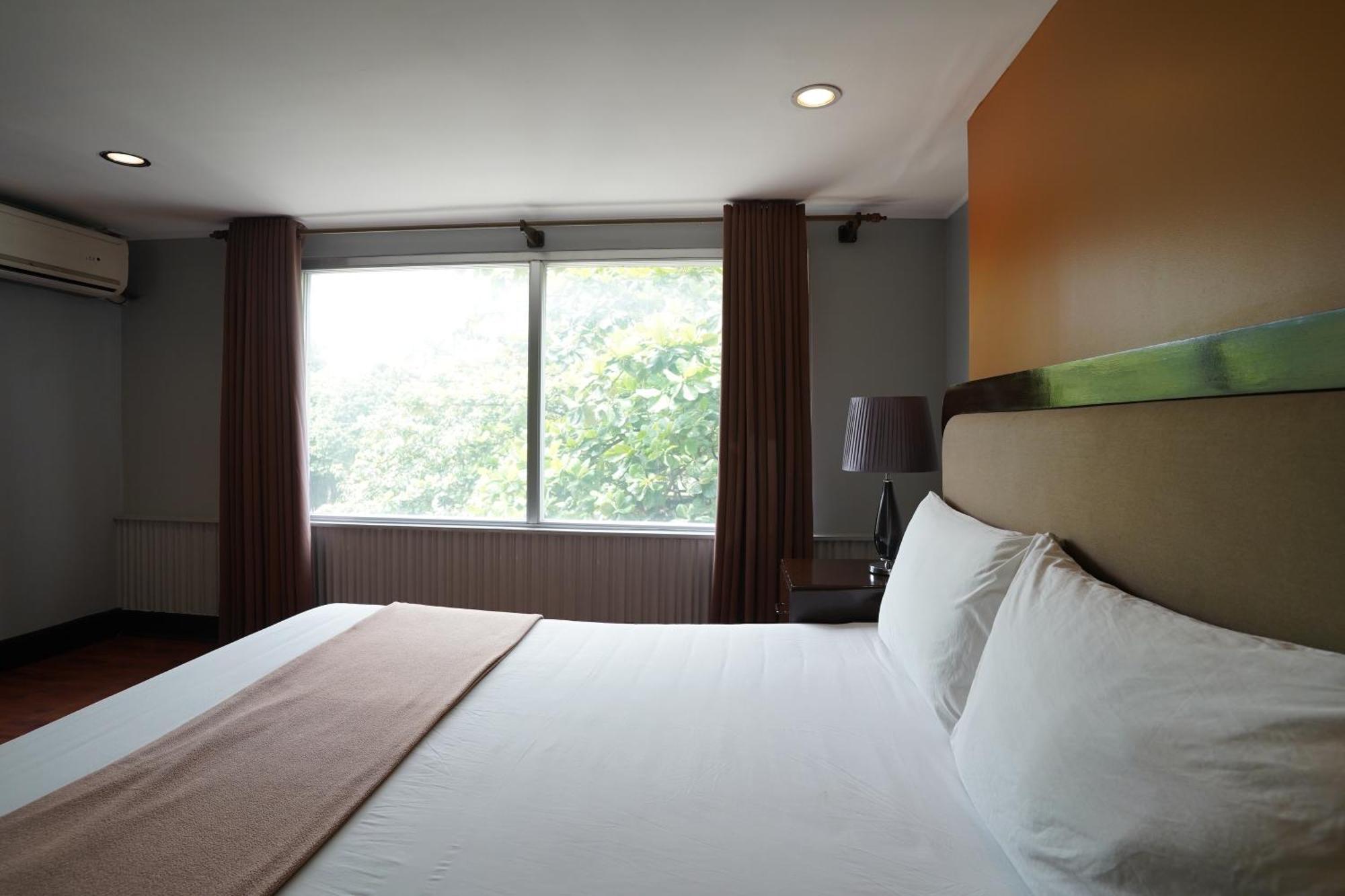 Arzo Hotel Manila Eksteriør bilde